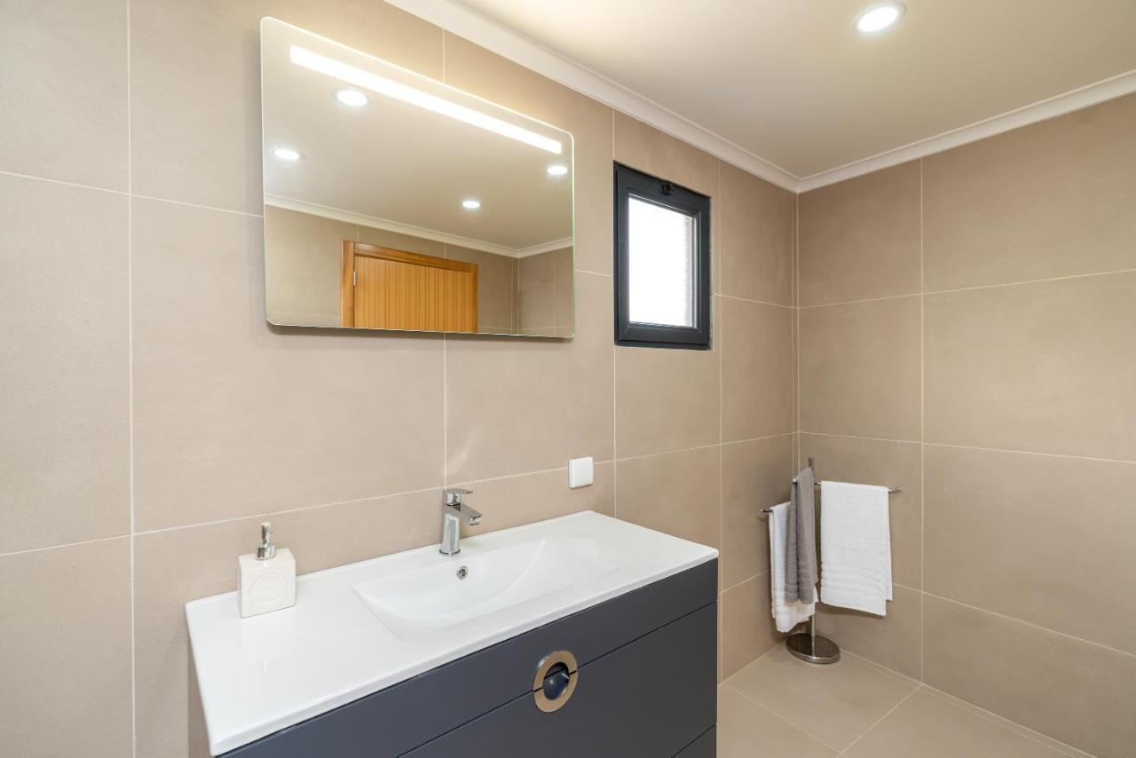 Casa Raimunda, Big Apartment With Amazing Views Arco da Calheta (Madeira) Exterior foto